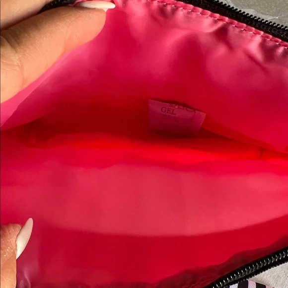 Kate Spade makeup bags NWOT - Picture 6 of 6